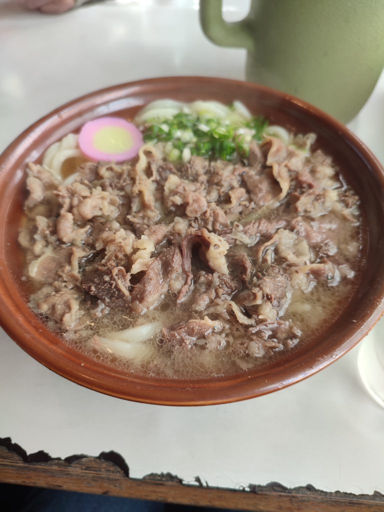 並が大盛「おおもり手打うどん」