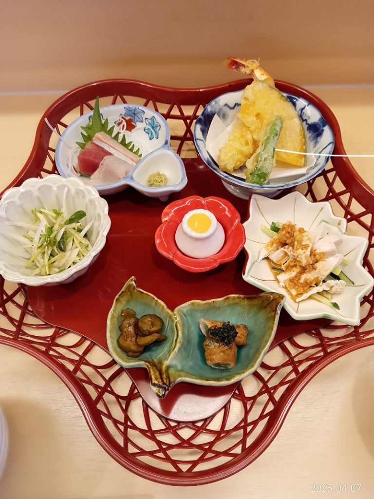 お寿司と餃子のお店「さんすけ」