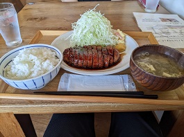 名物「トンテキ定食」八角 ーメシと喫茶ハチカクー
