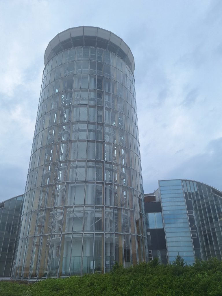 夢みなとタワー