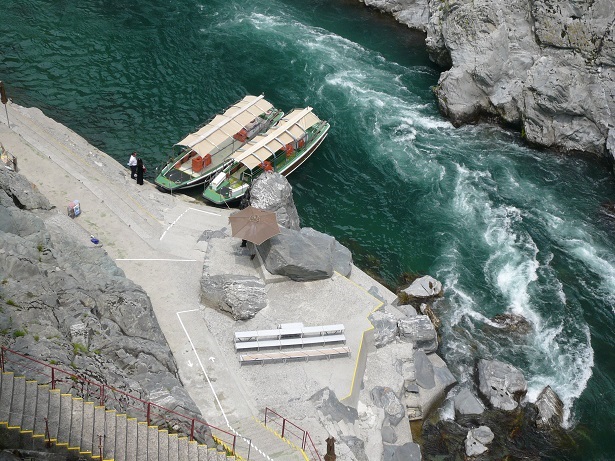 大歩危峡観光遊覧船